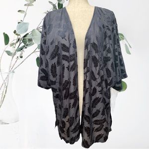 Burnout Velvet Gray Feather Pattern Open Kimono S